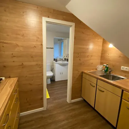 Monteurwohnung Bis Zum 5 Personen In Lossburg-Betzweiler Appartement *